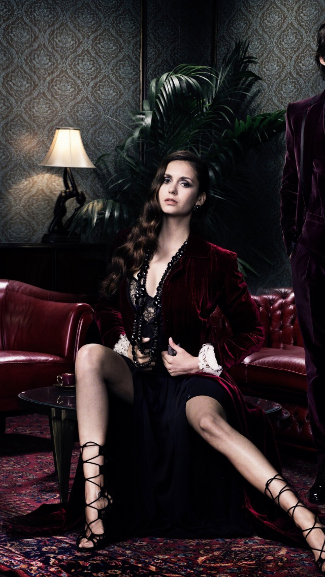 Nina Dobrev in The Vampire Diaries wallpaper 640x1136