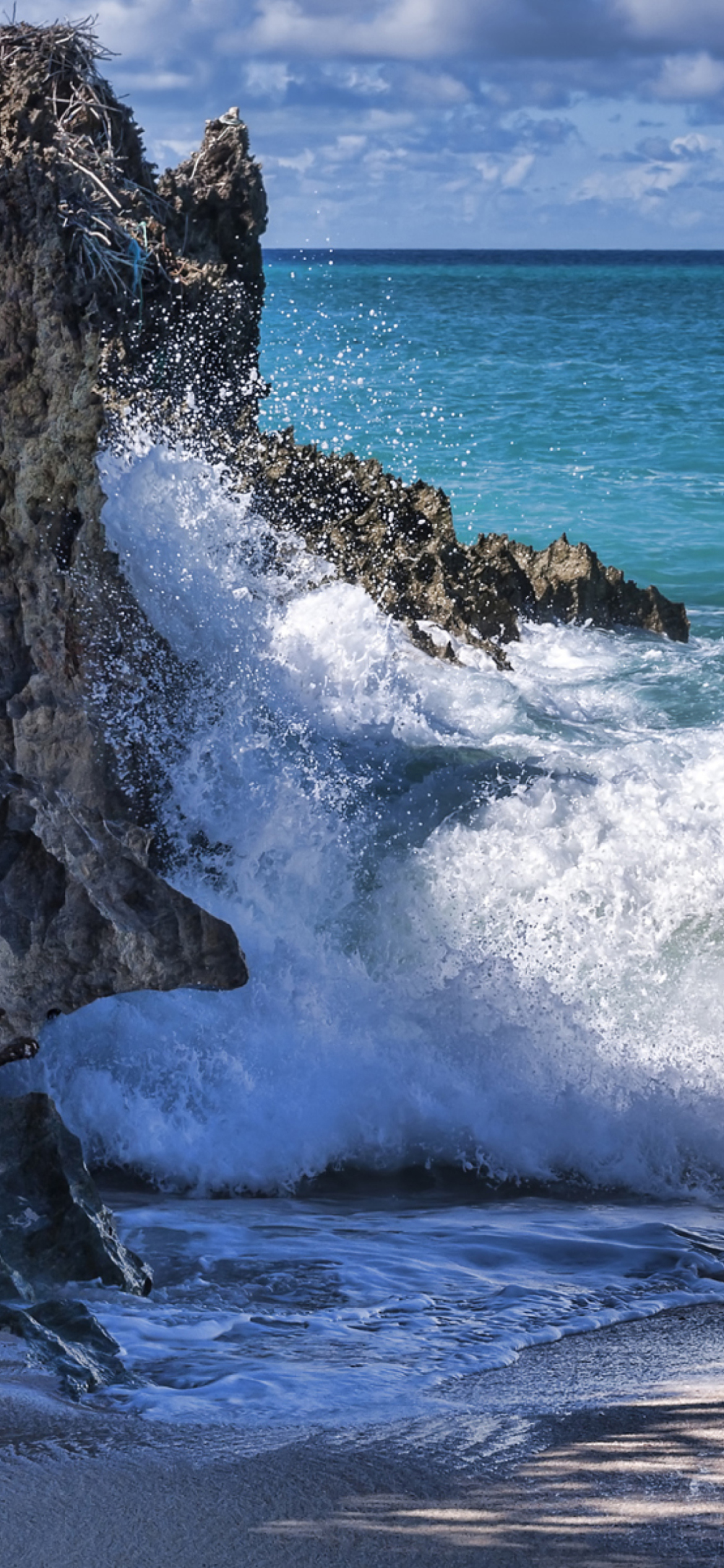 Das Rocks And Ocean Waves Wallpaper 1170x2532