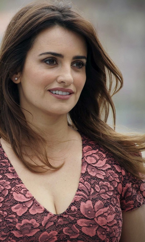 Das Penelope Cruz Smiling Wallpaper 480x800