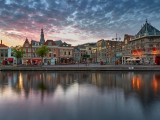 Holland Haarlem wallpaper 320x240