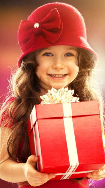 Happy Child With Present screenshot #1 360x640