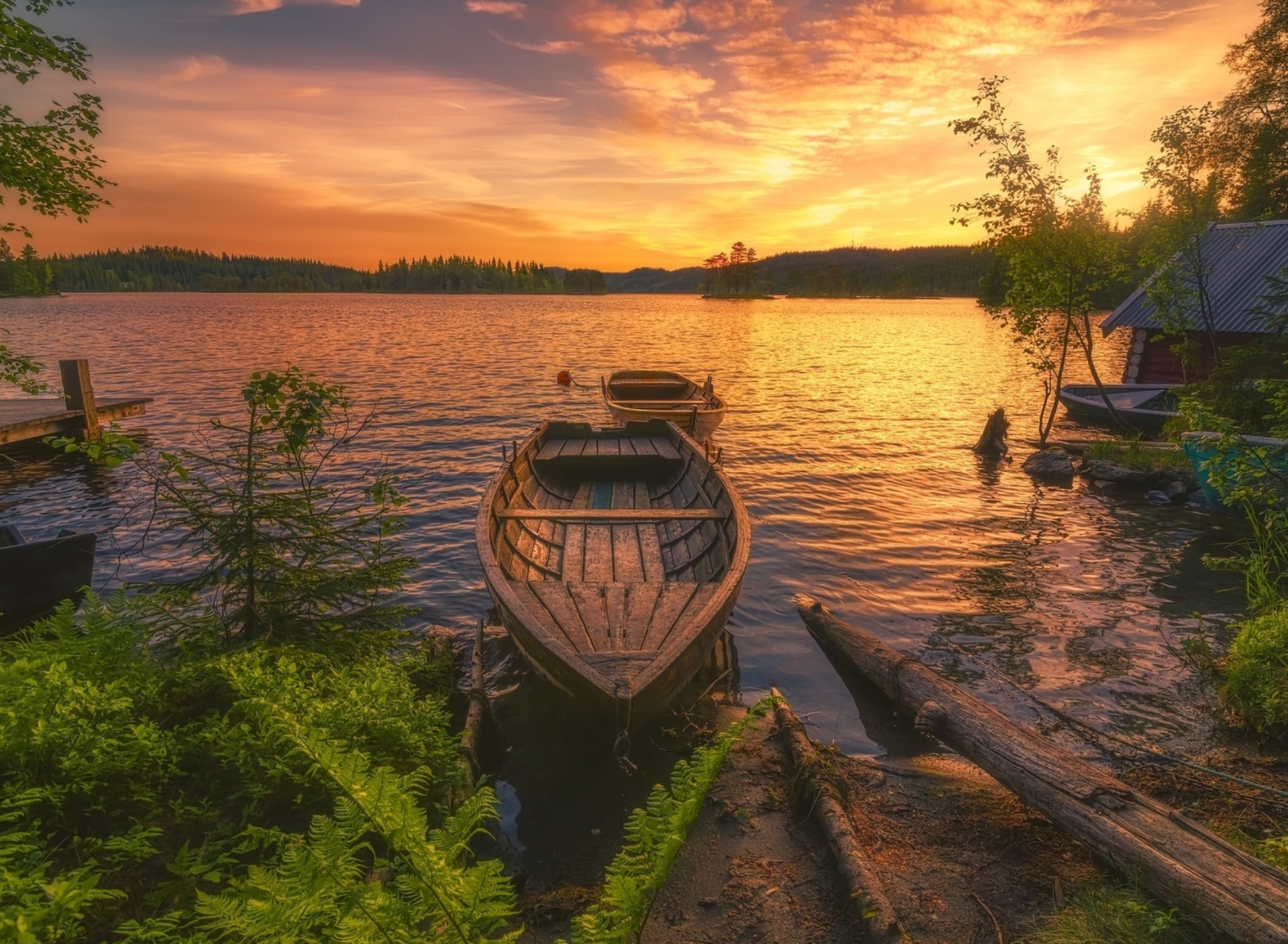 Обои Breathtaking Lake Sunset 1920x1408