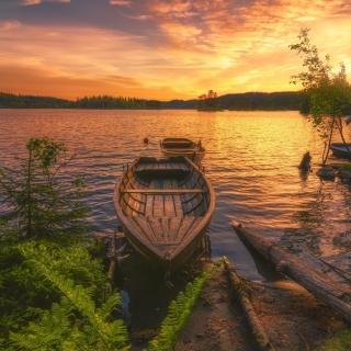 Breathtaking Lake Sunset - Obrázkek zdarma pro iPad 3