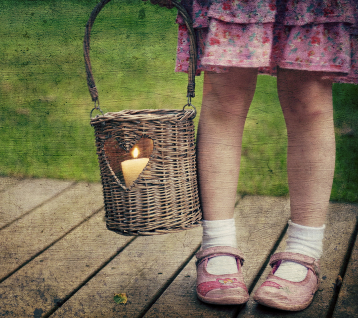 Sfondi Child With Basket And Candle 1440x1280