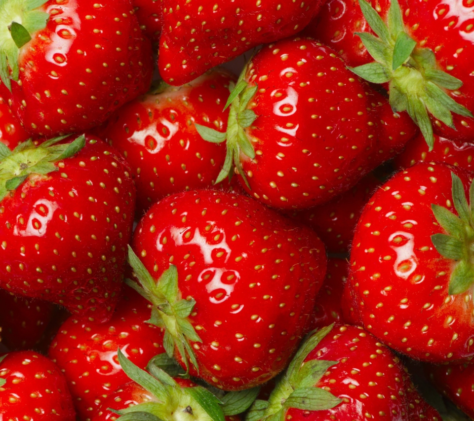 Juicy Strawberries screenshot #1 960x854