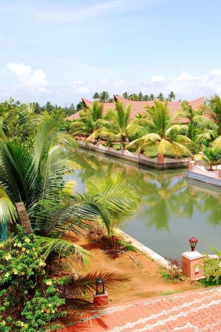Alleppey or Alappuzha city in the southern Indian state of Kerala screenshot #1 320x480