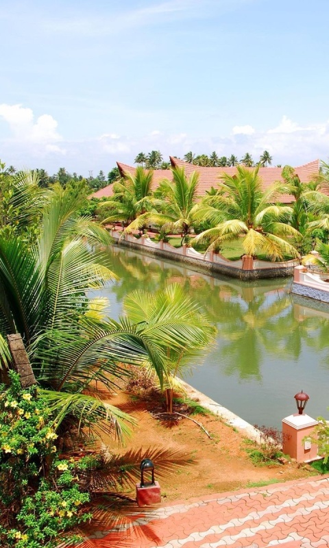Sfondi Alleppey or Alappuzha city in the southern Indian state of Kerala 480x800