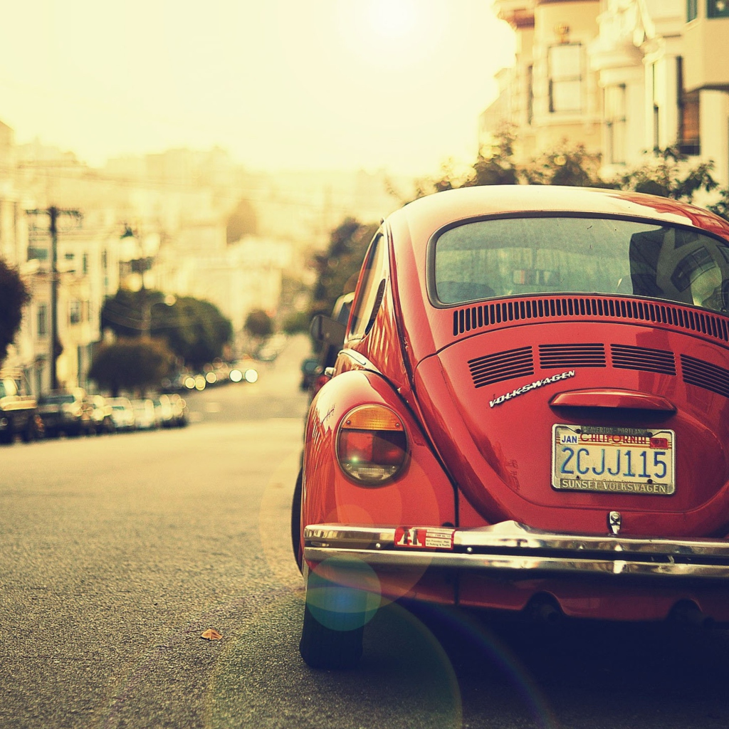 Fondo de pantalla Vintage Red Volkswagen Beetle 1024x1024