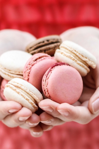 Fondo de pantalla Pink Macarons 320x480