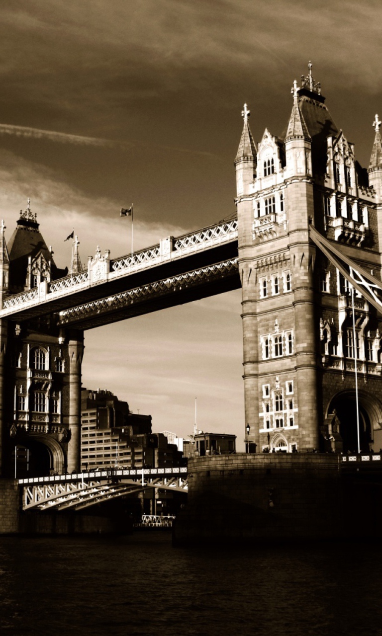 Das Tower Bridge in London Wallpaper 768x1280