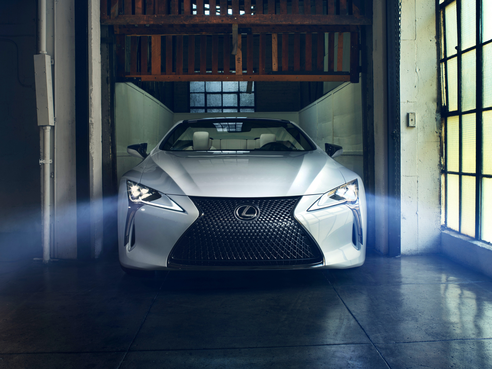 Screenshot №1 pro téma Lexus LC 500 1600x1200