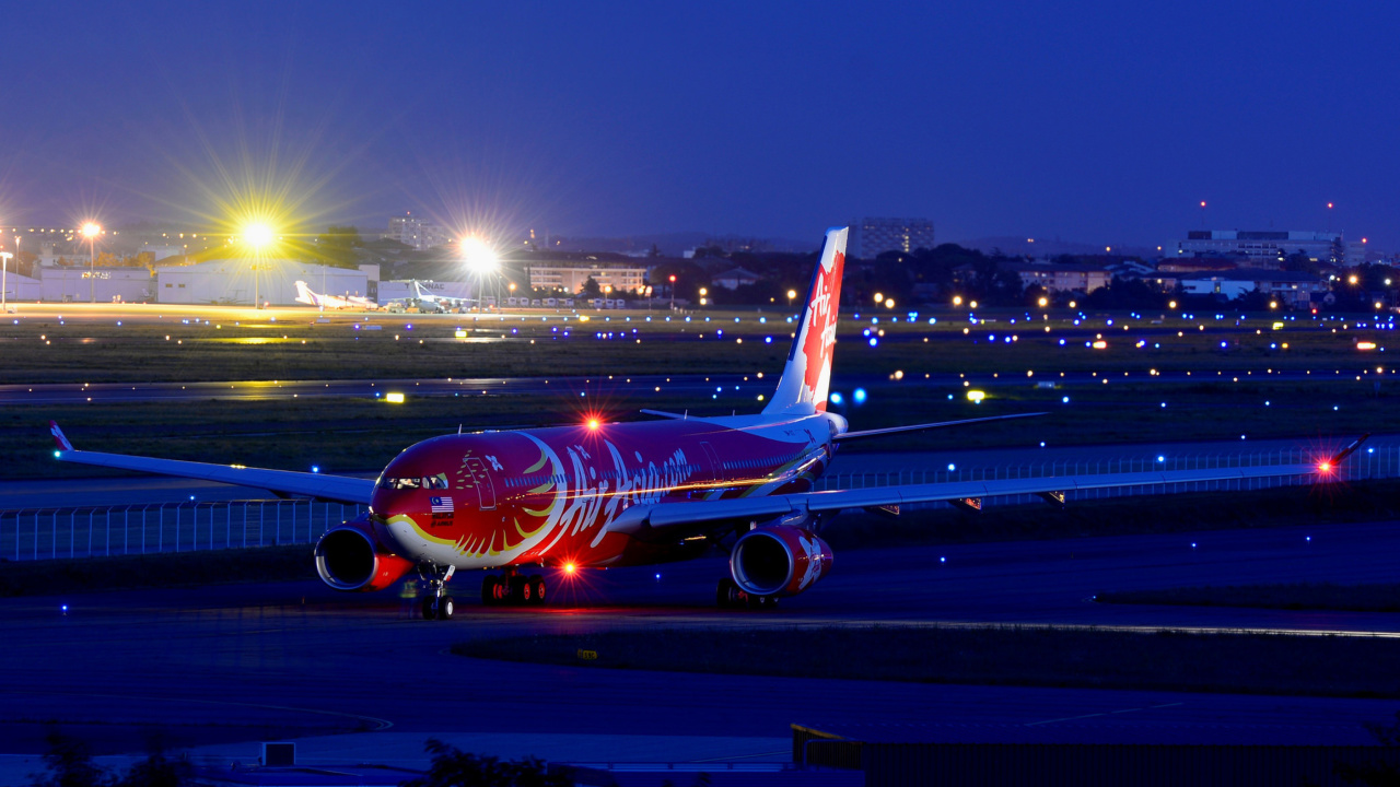 Airbus A330 Air Asia wallpaper 1280x720