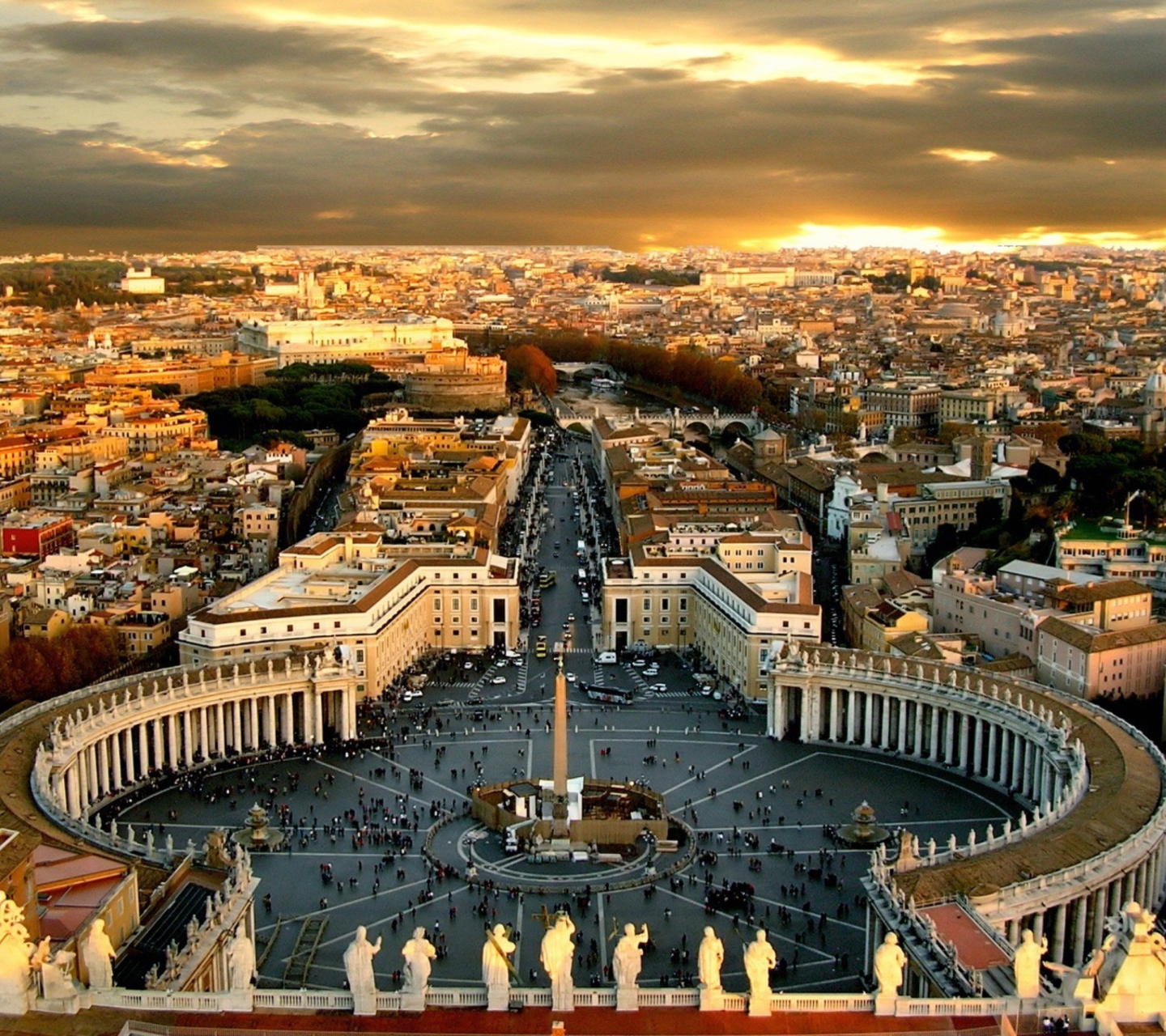 St. Peter's Square in Rome wallpaper 1440x1280
