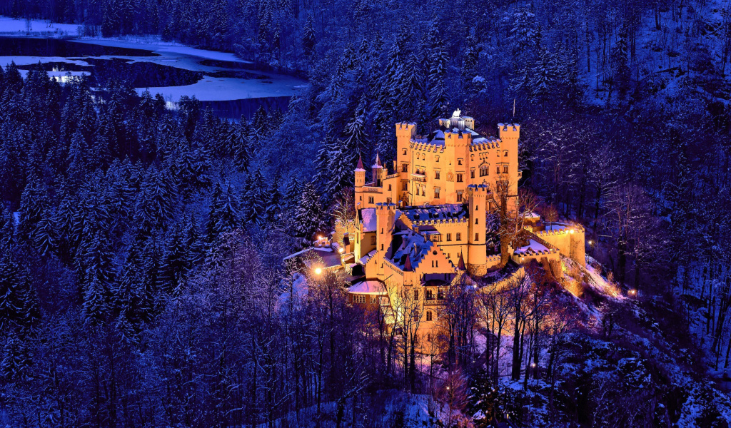 Fondo de pantalla Hohenschwangau Castle 1024x600