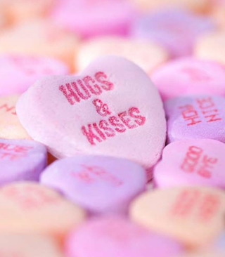 Kostenloses Hugs And Kisses Wallpaper für LG KP500 Cookie