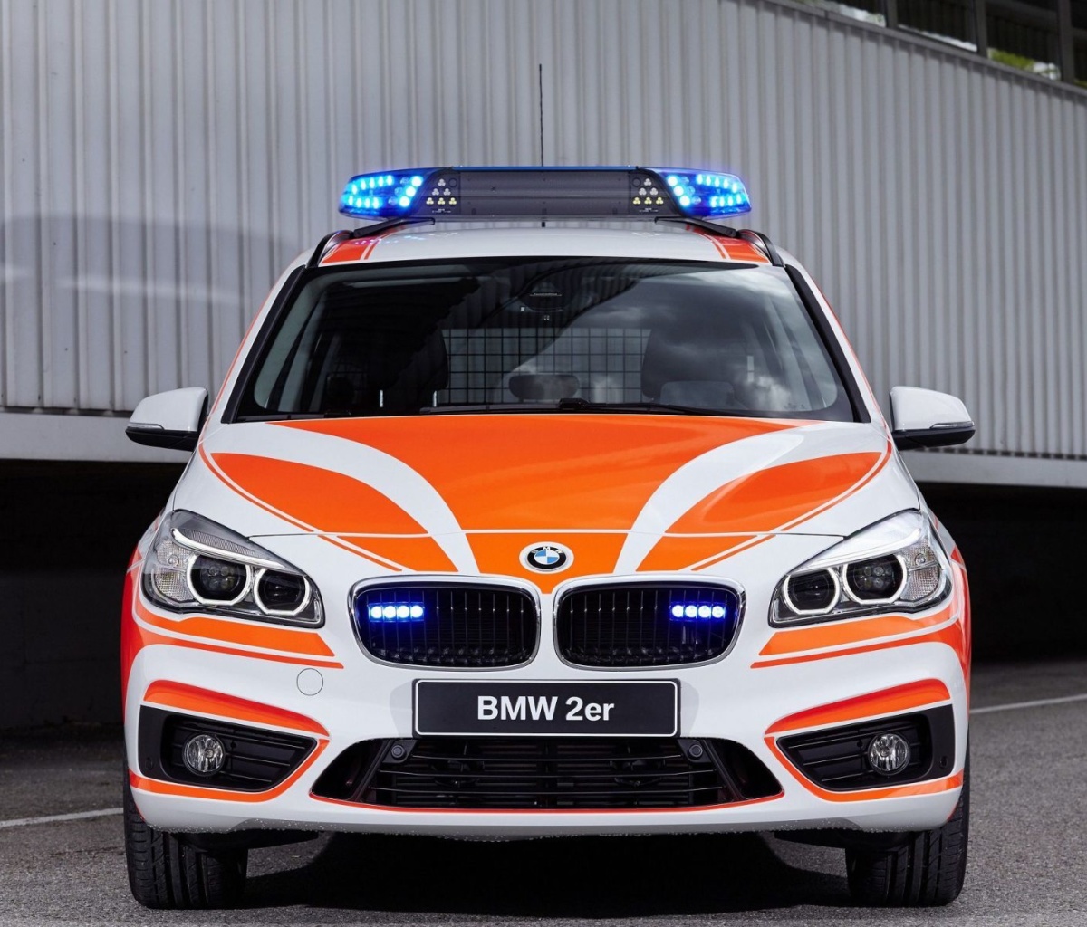 Fondo de pantalla BMW 2 Police Car 1200x1024