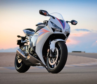 Free Honda Cbr Bike Picture for iPad Air