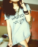 Das Wasted Youth T-Shirt Wallpaper 128x160