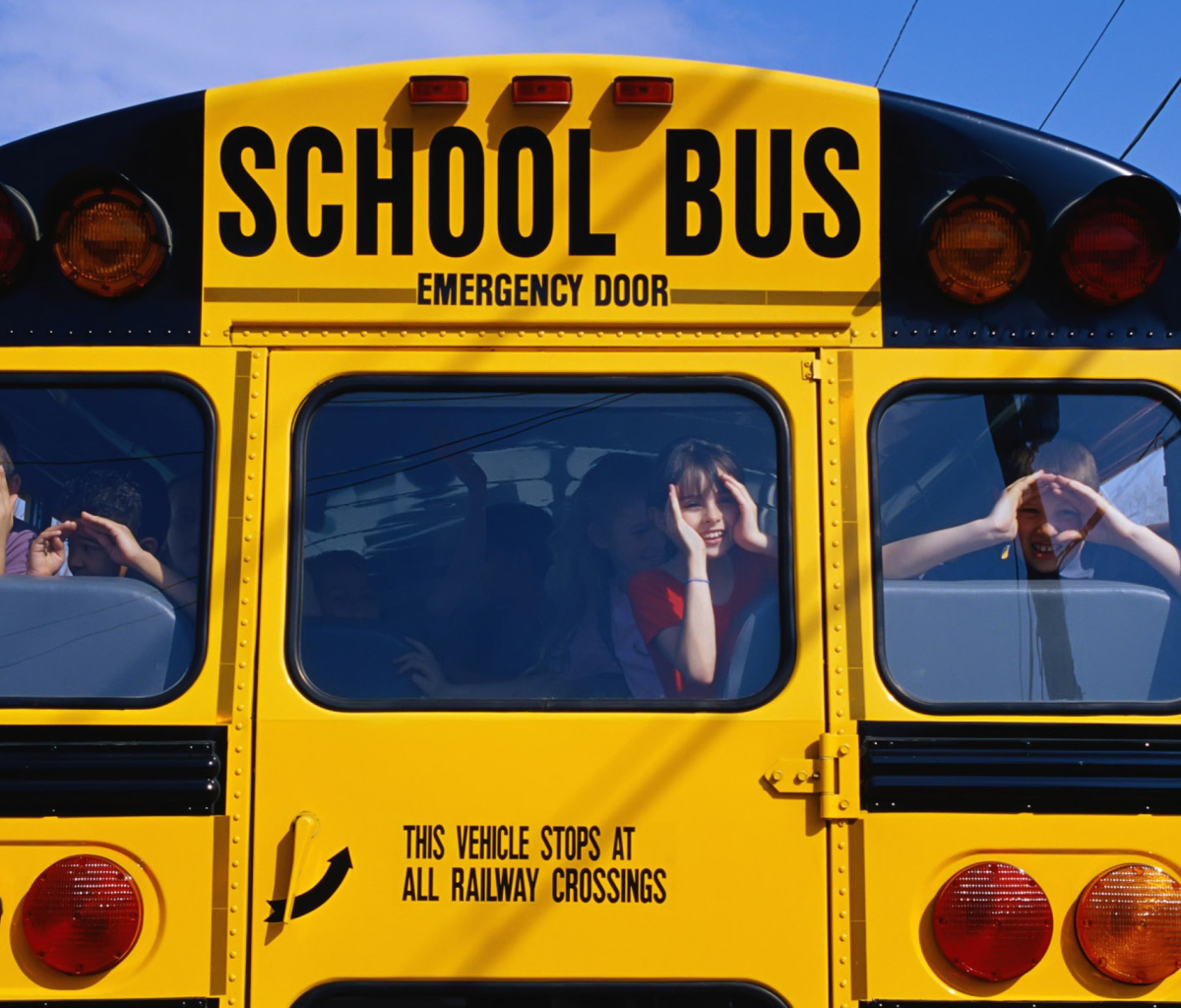 Das School Bus Wallpaper 1200x1024