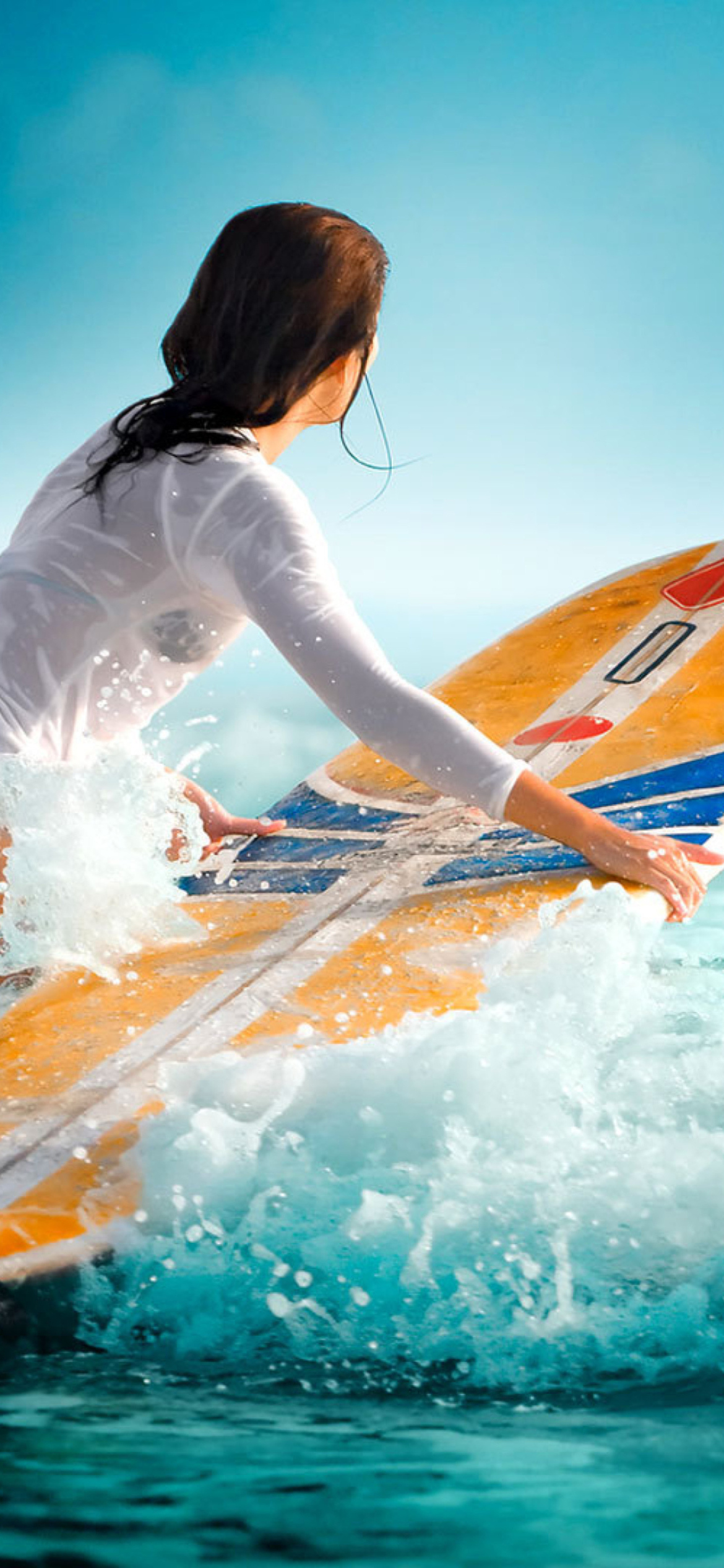 Surfing Girl wallpaper 1170x2532