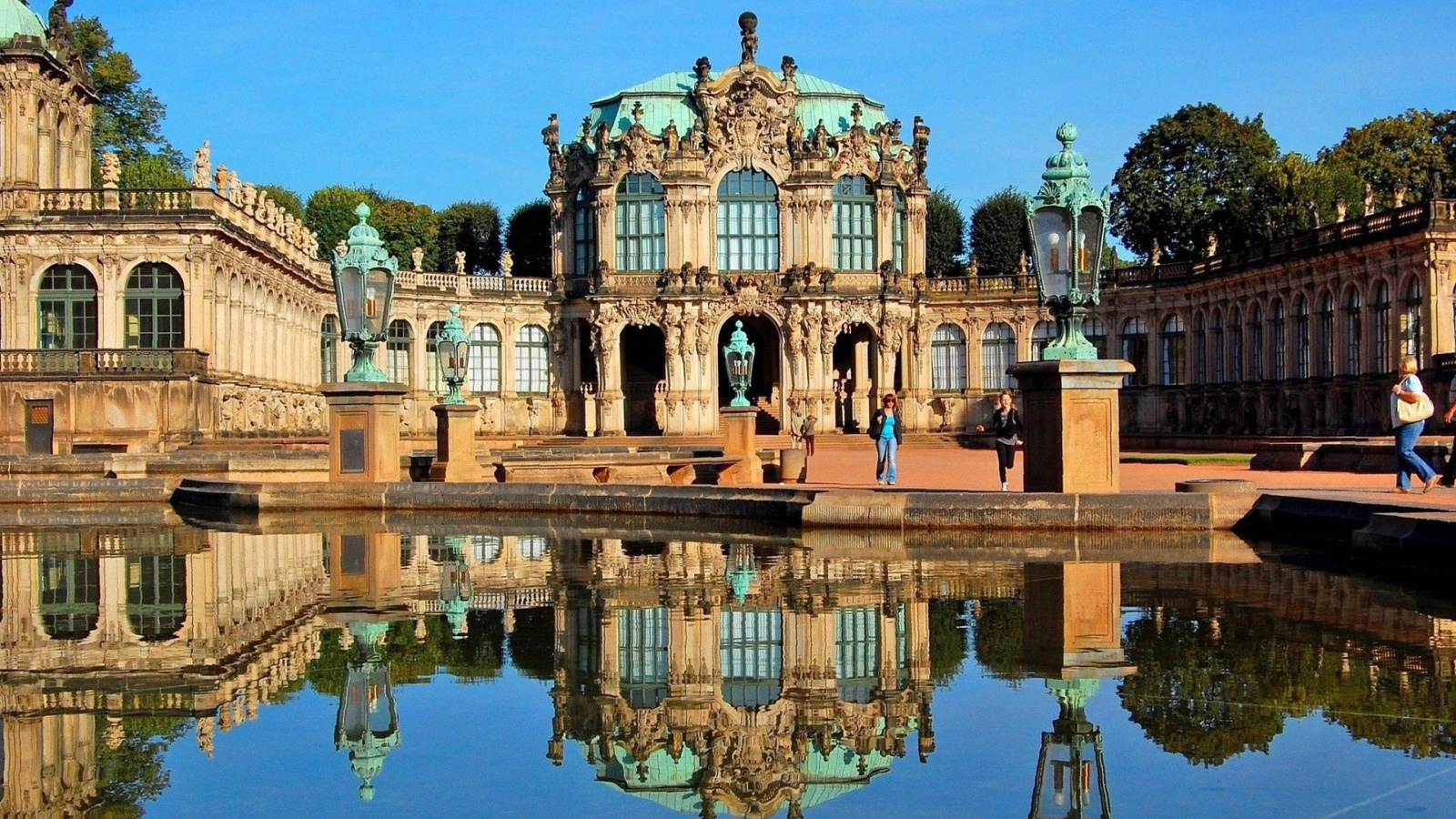 Обои Dresden Zwinger Palace 1600x900