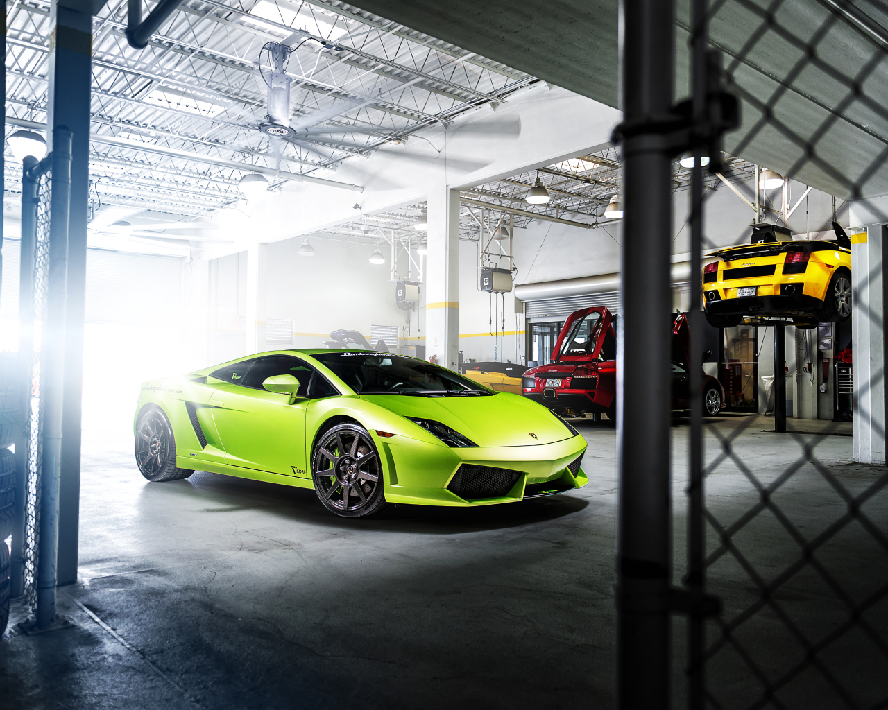 Sfondi Neon Green Lamborghini Gallardo 1280x1024