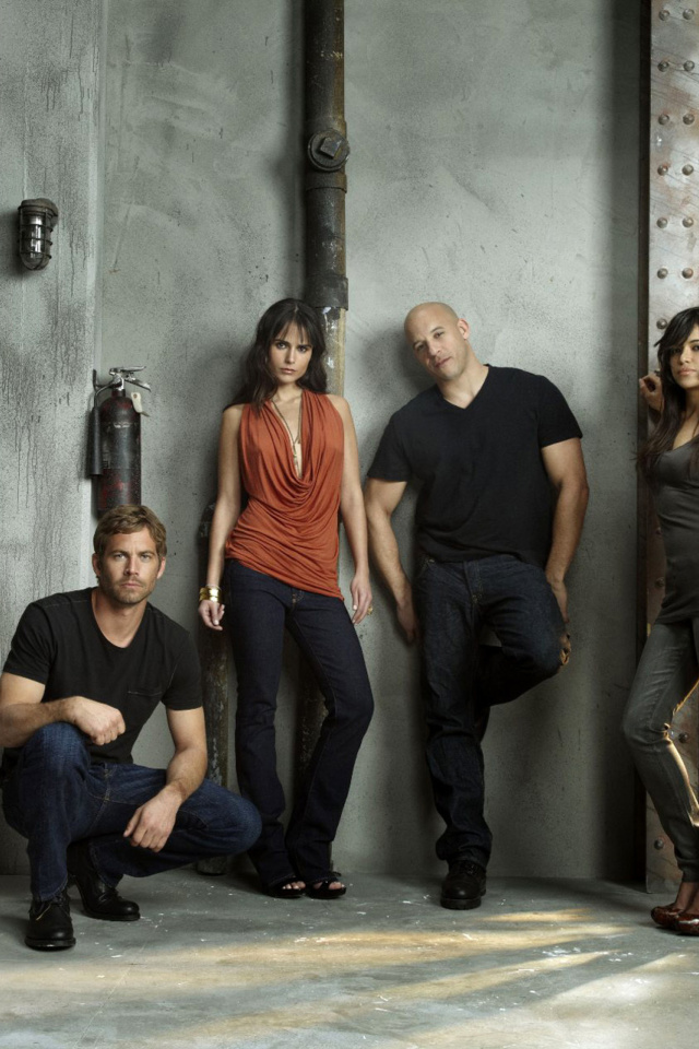 Das Michelle Rodriguez, Jordana Brewster, Vin Diesel, Paul Walker Wallpaper 640x960