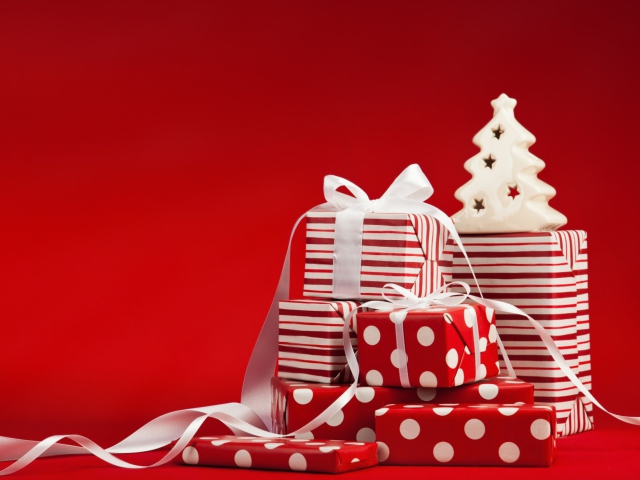 White And Red Christmas wallpaper 640x480
