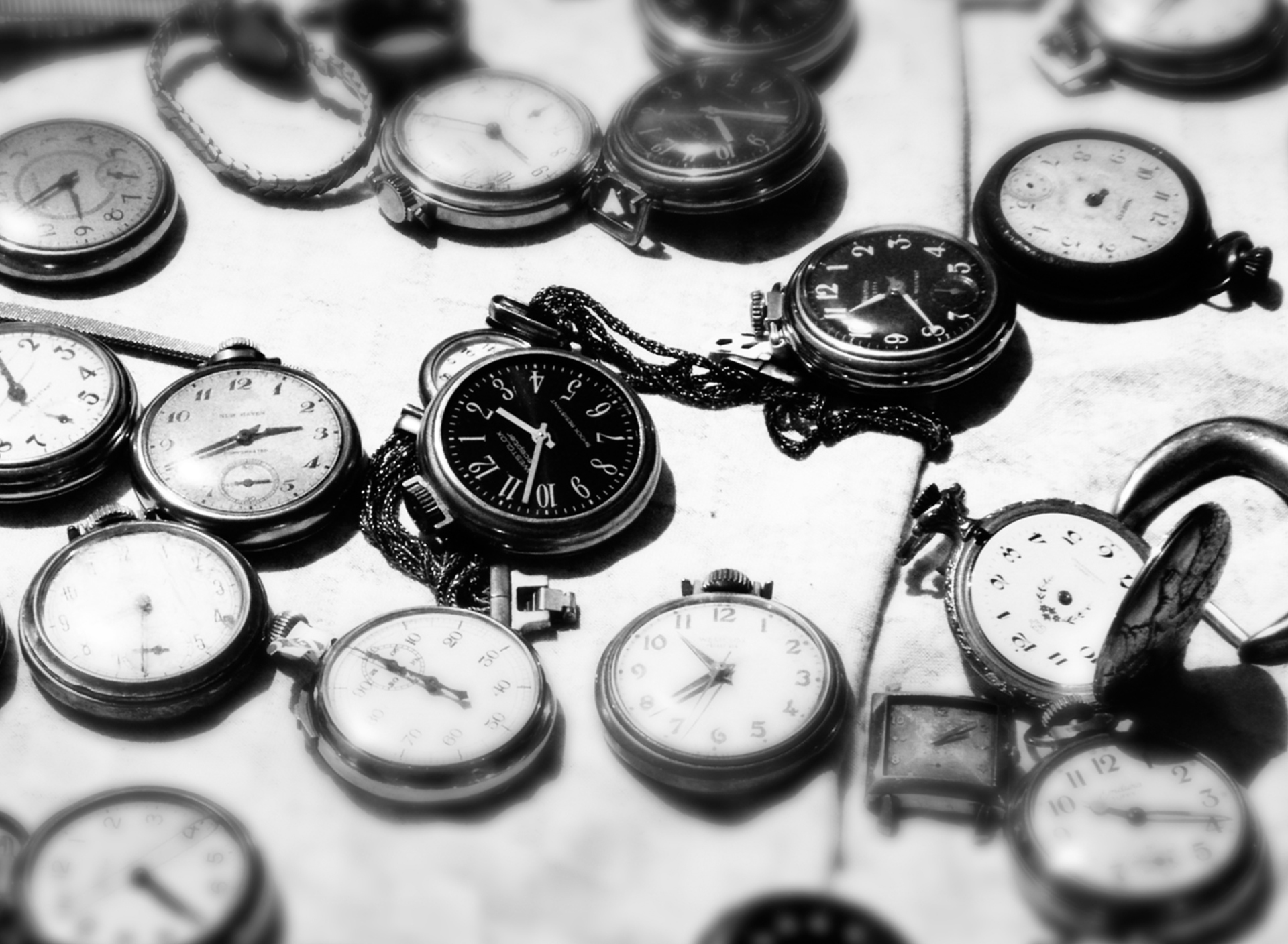 Vintage Pocket Watches wallpaper 1920x1408