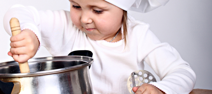 Young Chef wallpaper 720x320