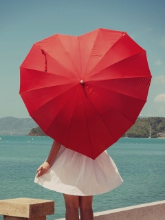 Das Red Heart Umbrella Wallpaper 240x320