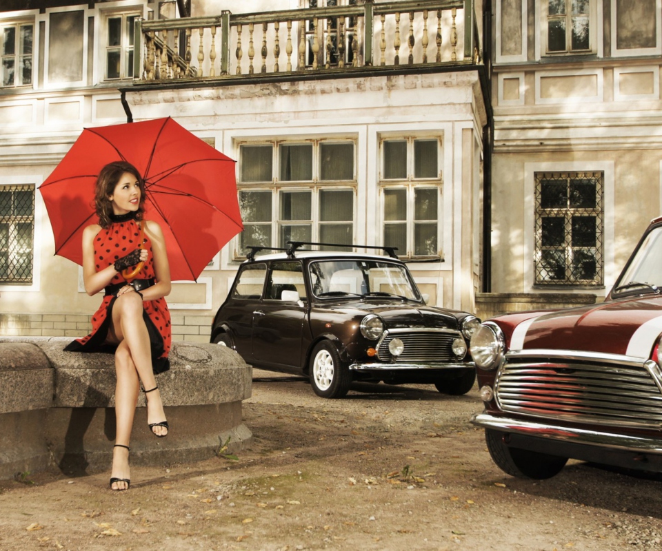 Sfondi Girl With Red Umbrella And Vintage Mini Cooper 960x800