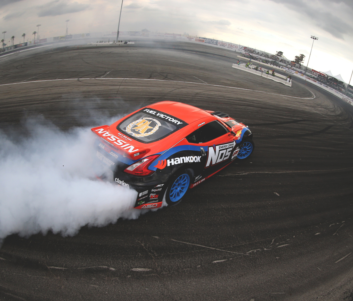 Обои Nissan 370Z Drift 1200x1024