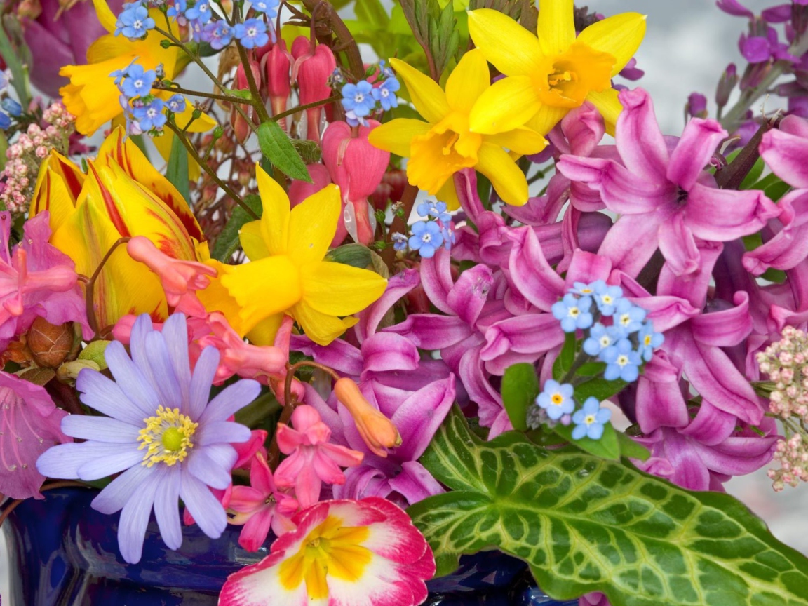 Spring Glamour Flowers wallpaper 1152x864