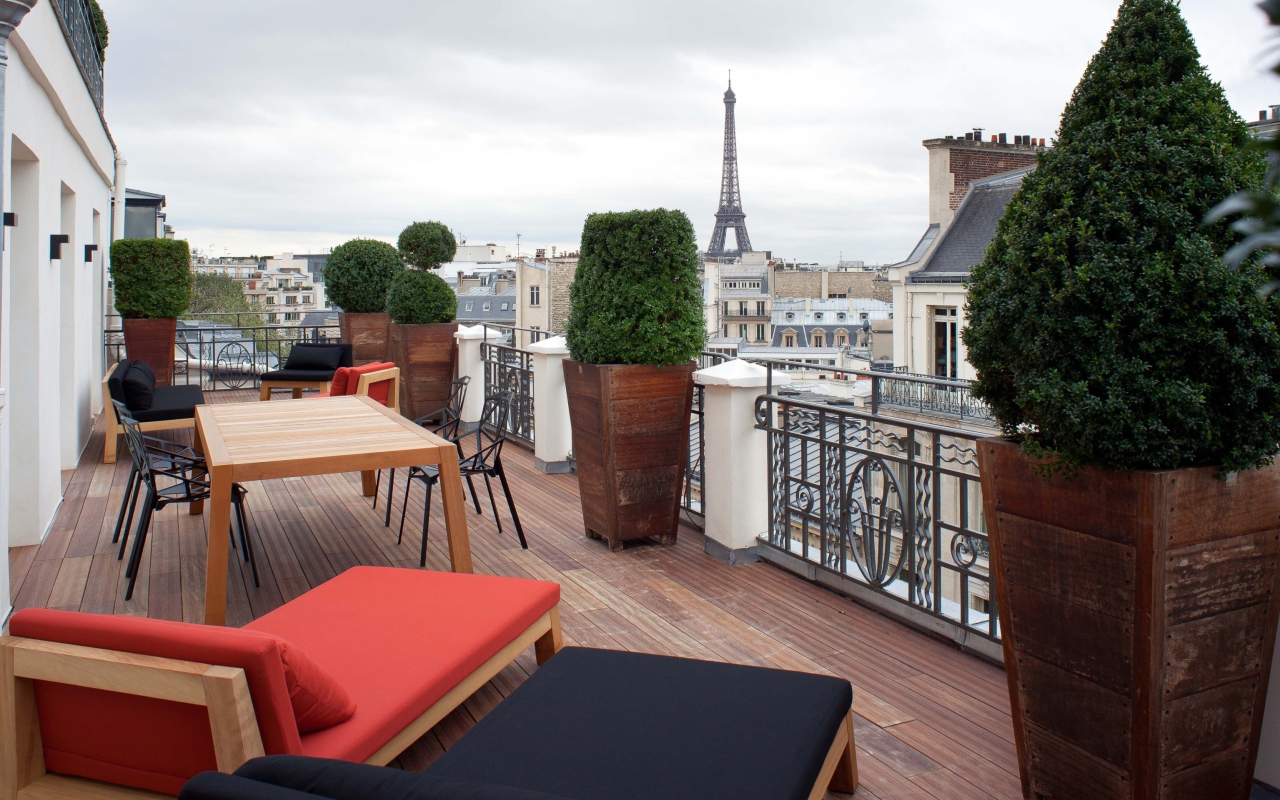 Best Balcony In Paris wallpaper 1280x800