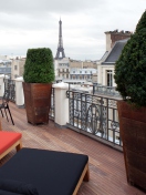 Das Best Balcony In Paris Wallpaper 132x176