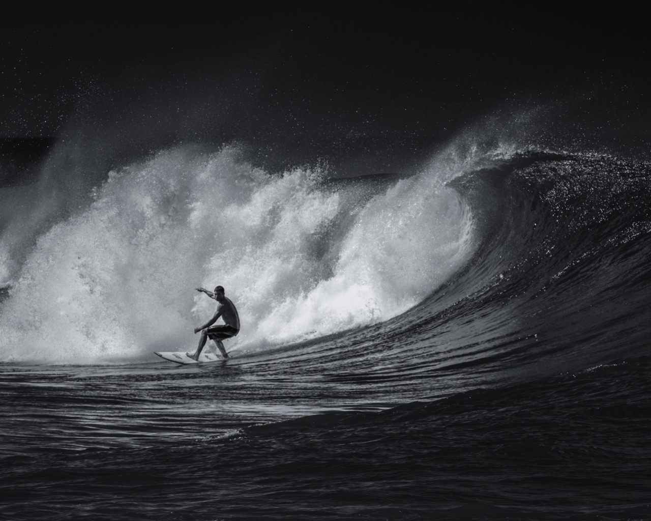 Fondo de pantalla Black And White Surfing 1280x1024