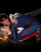 Sfondi Amazing Spider Man Love Kiss 176x220