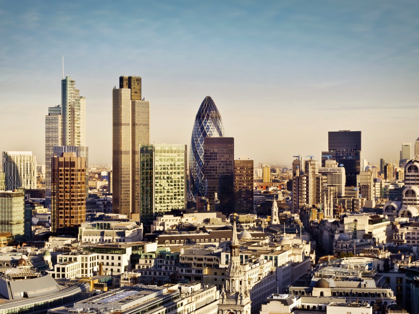 Fondo de pantalla London Skyscraper District with 30 St Mary Axe 1400x1050