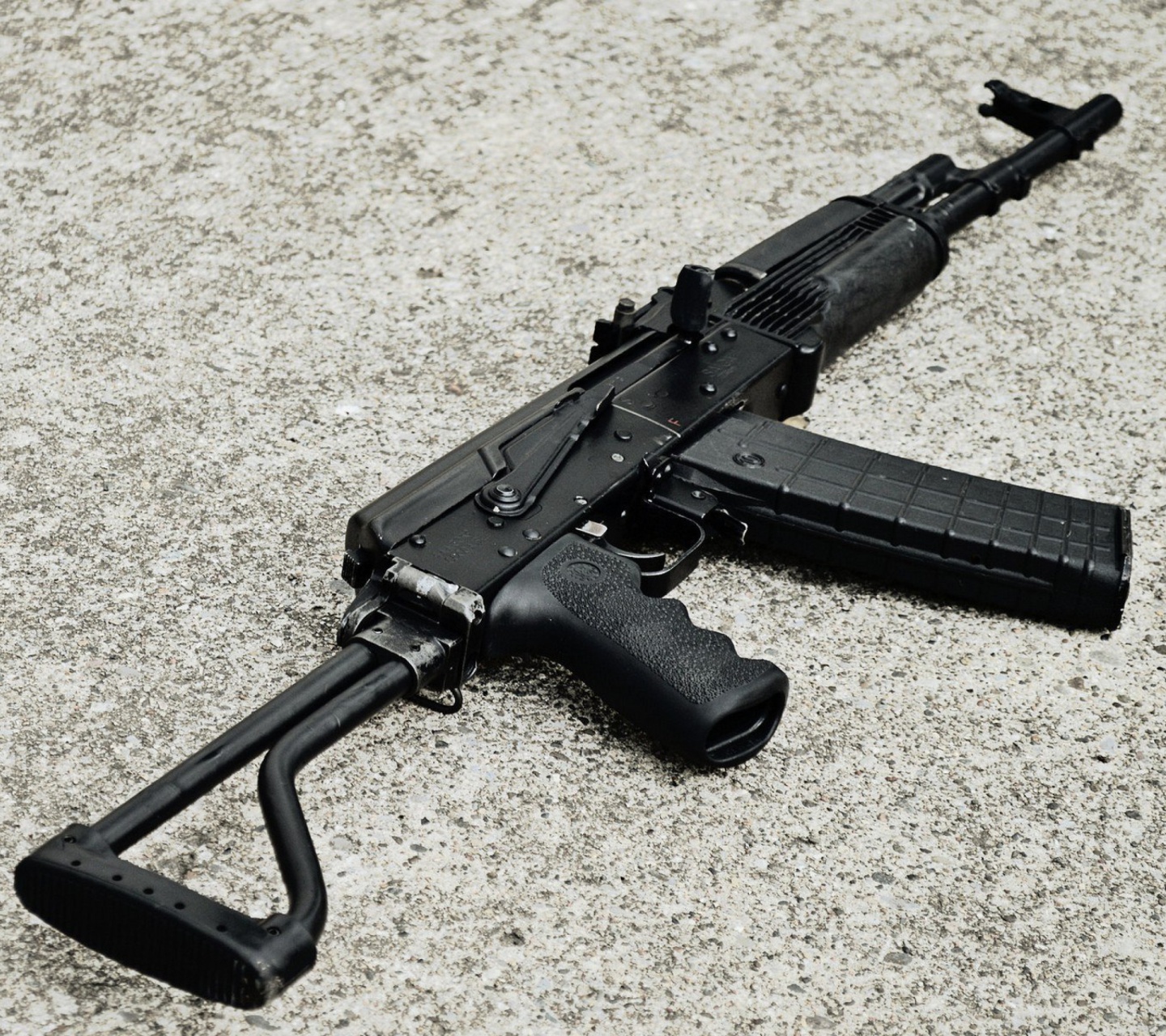 Обои Rifle Saiga 1440x1280