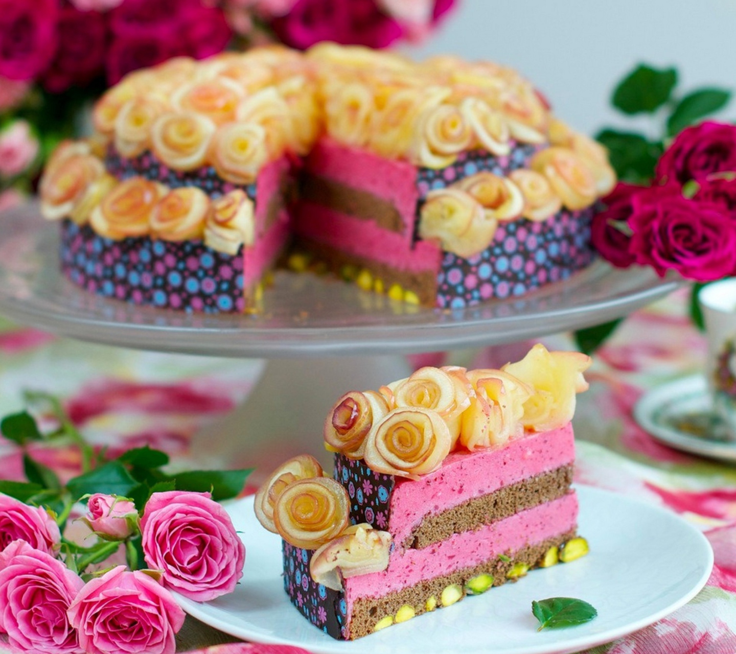 Sfondi Amazing Bright Cake 1440x1280