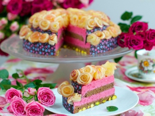 Обои Amazing Bright Cake 320x240