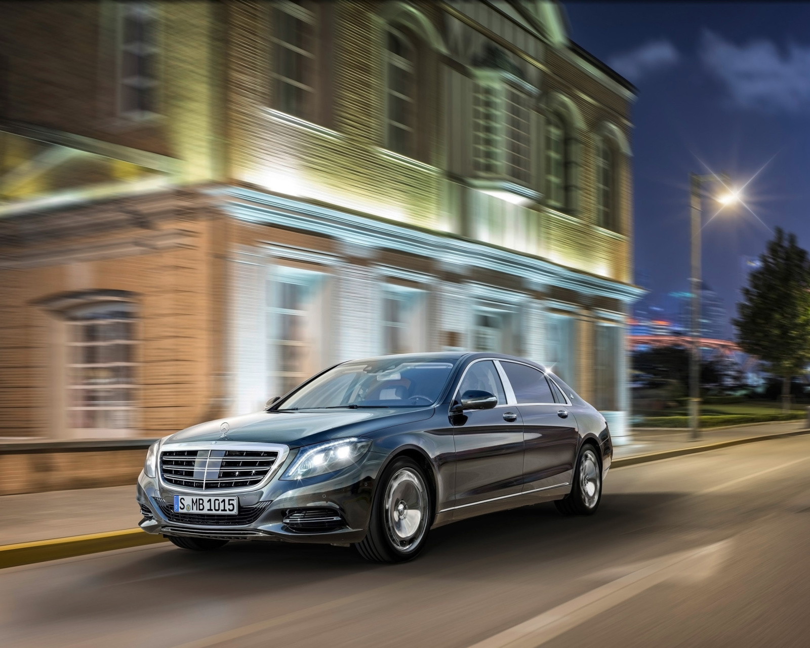 Mercedes Maybach S600 2016 wallpaper 1600x1280