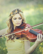 Обои Girl Violinist 176x220