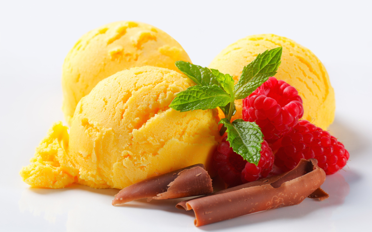 Ice cream with strawberry wallpaper 1280x800