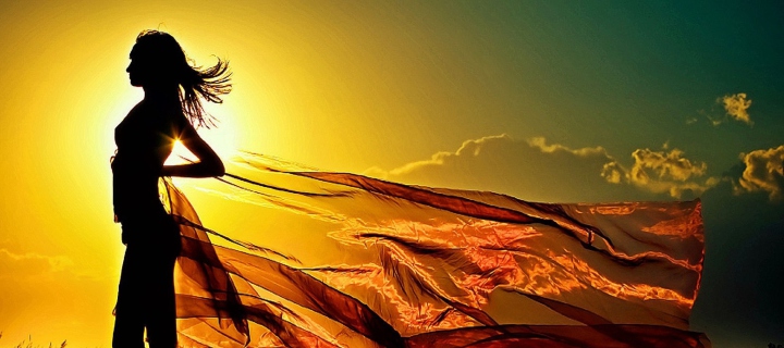 Girl In Sunrise wallpaper 720x320