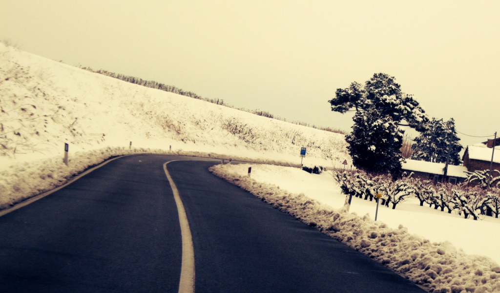 Winter Road screenshot #1 1024x600