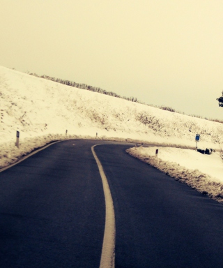 Winter Road - Fondos de pantalla gratis para Nokia C6-01