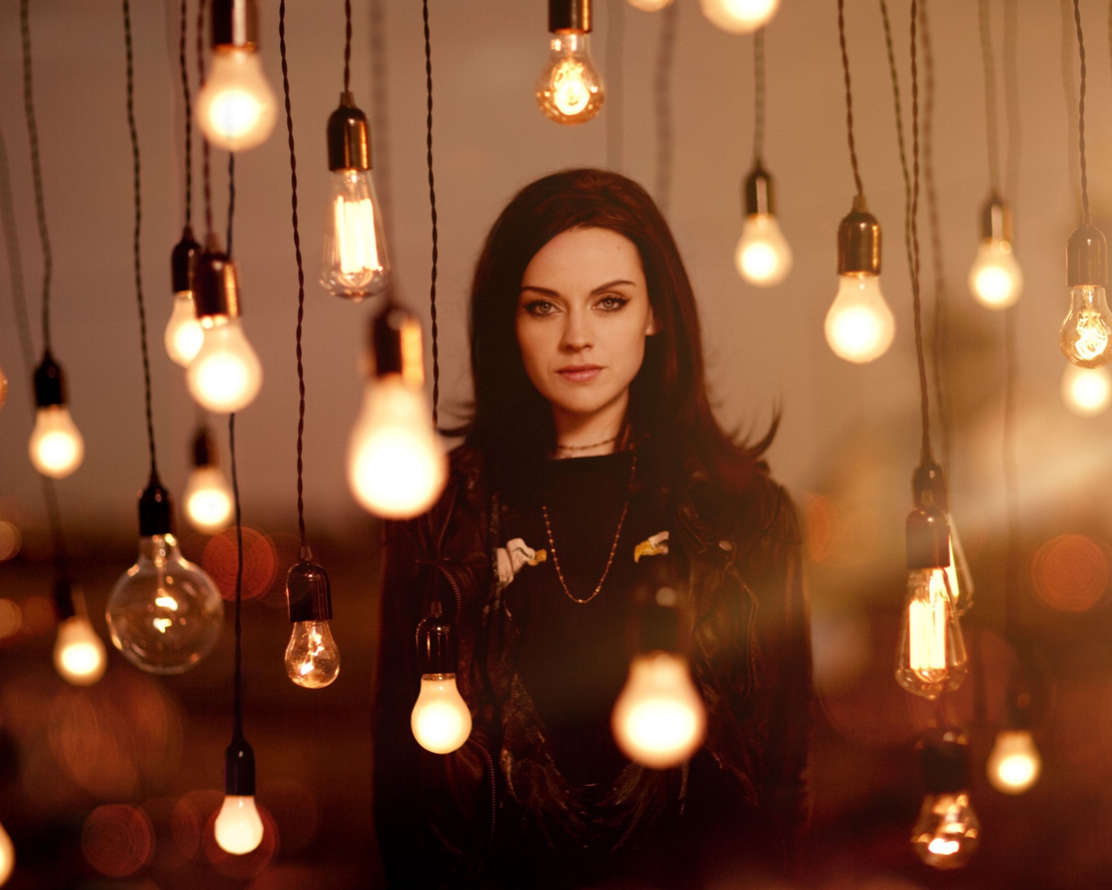 Portrait Of Woman In Light Bulbs wallpaper 1600x1280