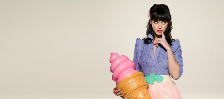 Sfondi Katy Perry Ice-Cream 720x320